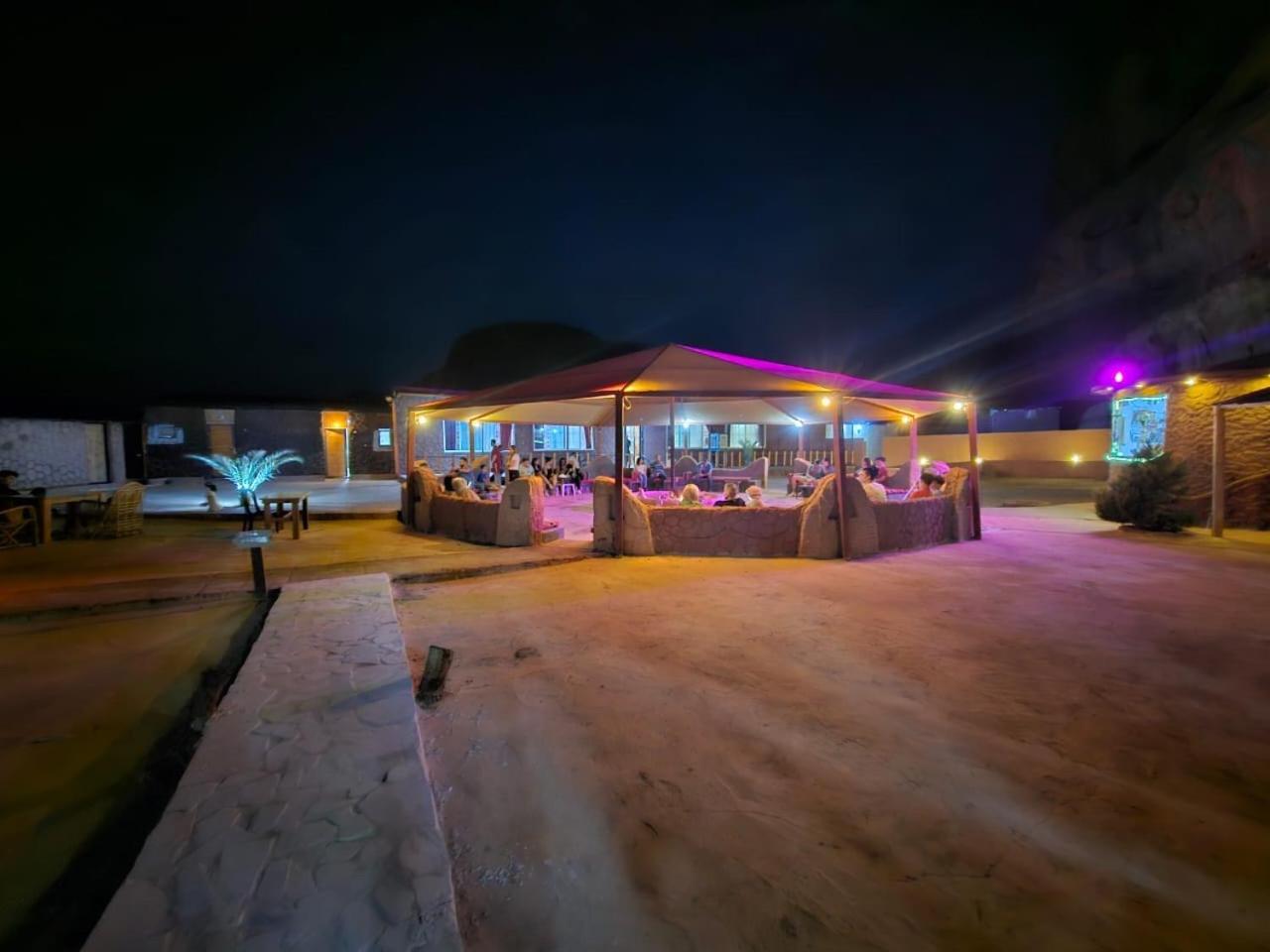 Orbit Camp Hotel Wadi Rum Luaran gambar